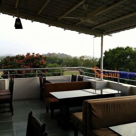 Hotel Samridhi Udaipur Exterior photo