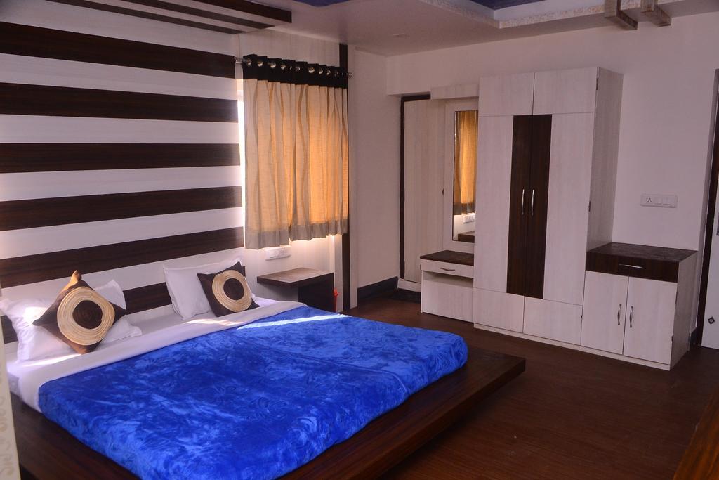 Hotel Samridhi Udaipur Exterior photo